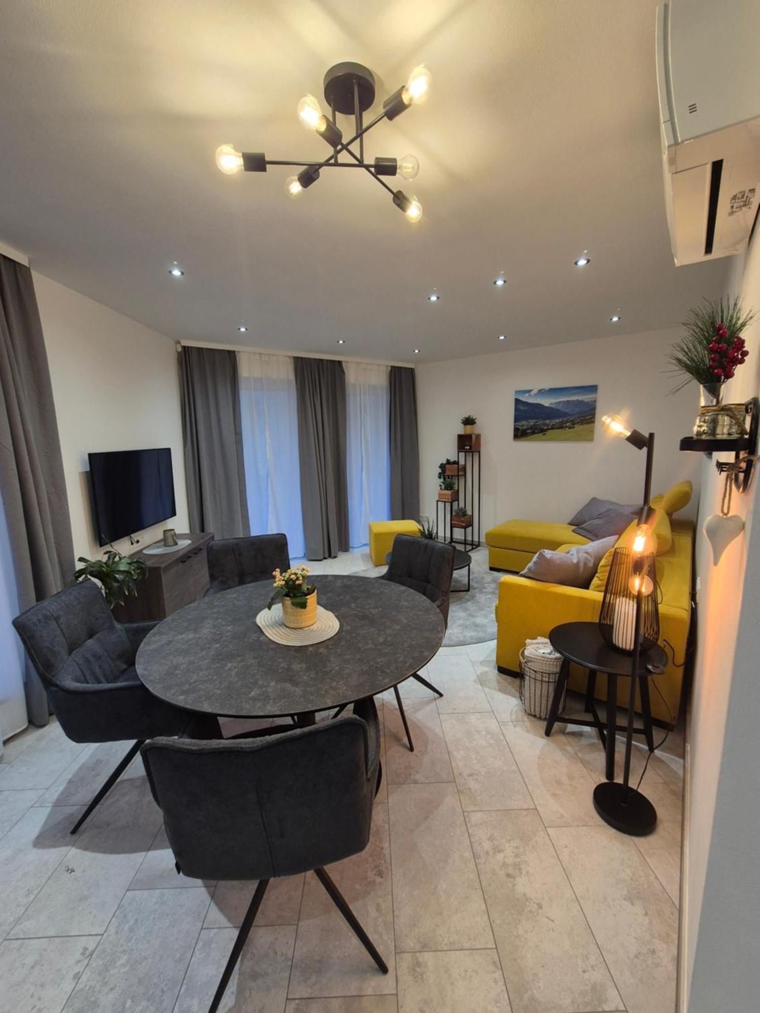 Freiraum 9 Living Apartment St. Johann im Pongau Exterior foto
